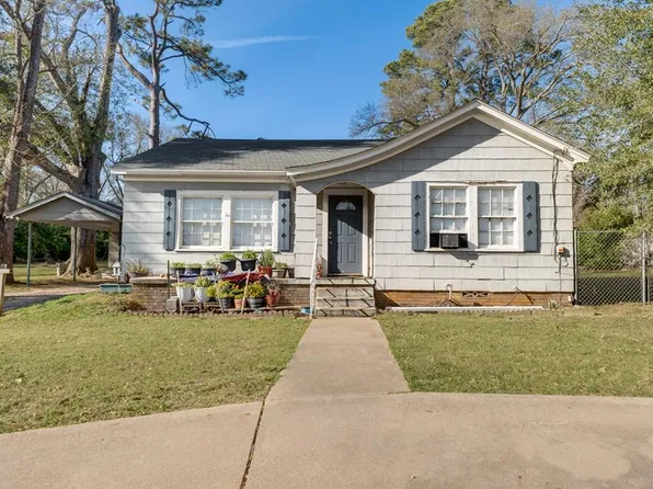 1513 E Palestine Ave, Palestine, TX 75801