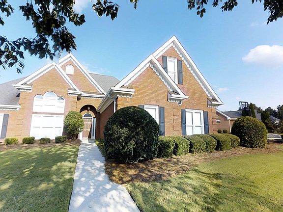 2nd image of 1407 Aramore Dr SE