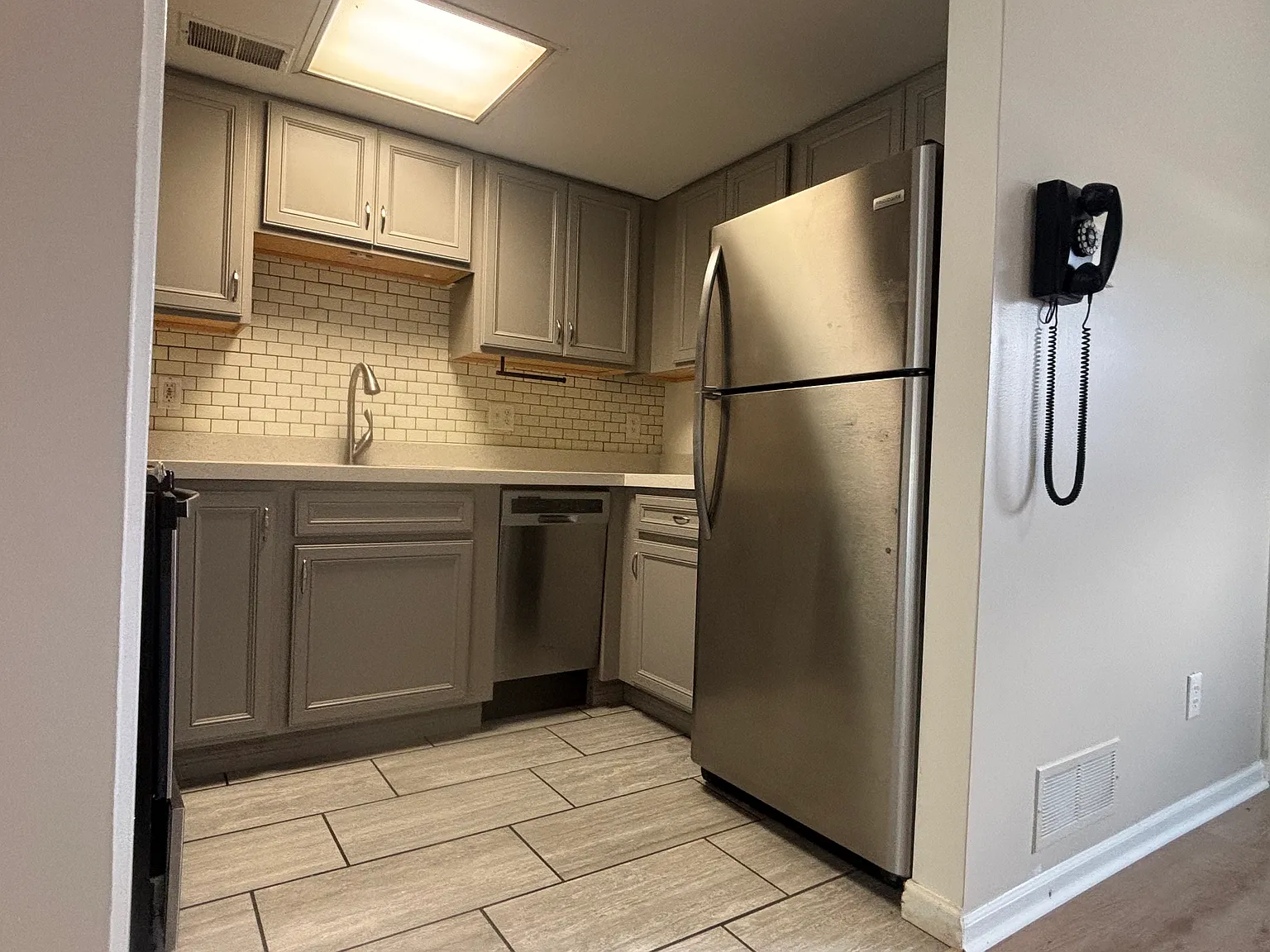 2 bed, 1200 sqft, $1,825 — Photo 4