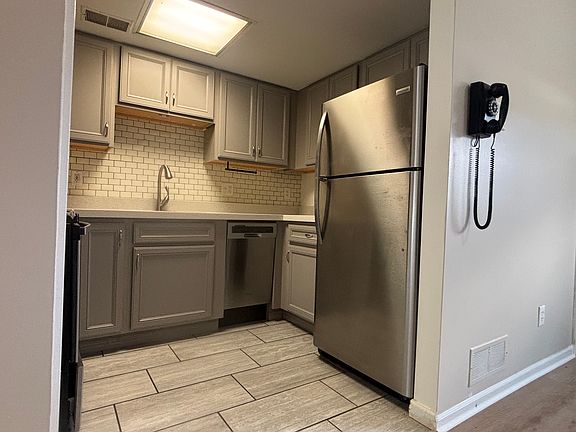 4th image of 1473 E Forteen Mile Rd #1493