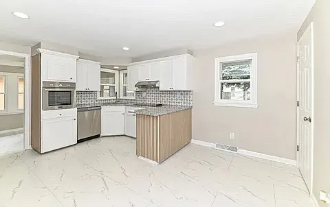 3 bed, 2.5 bath, 1634 sqft, $2,500 — Photo 4