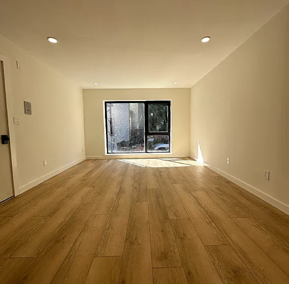 205 Hillside St #1 — Photo 4