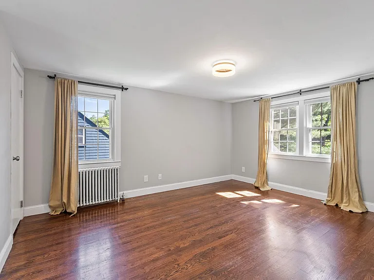 303 Central St — Photo 20