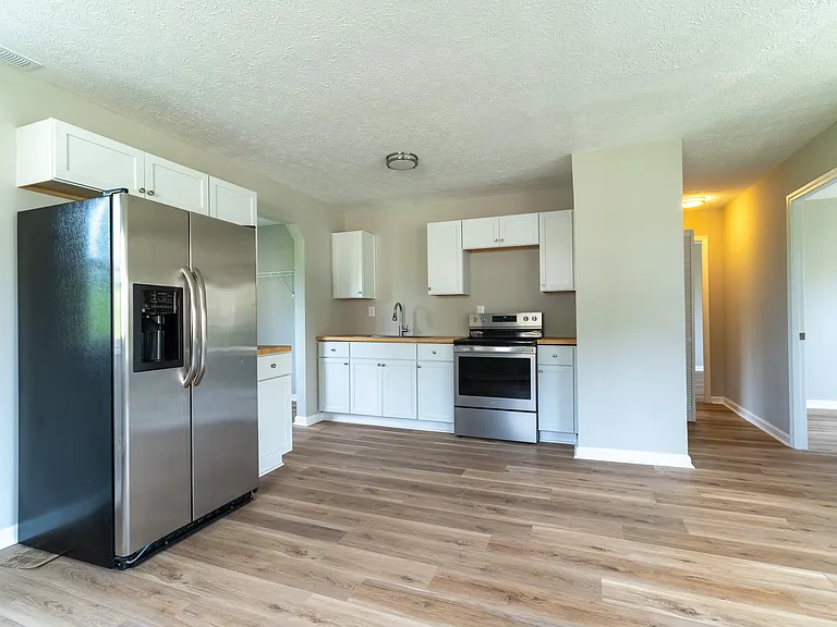 106 Hardin Ct — Photo 5