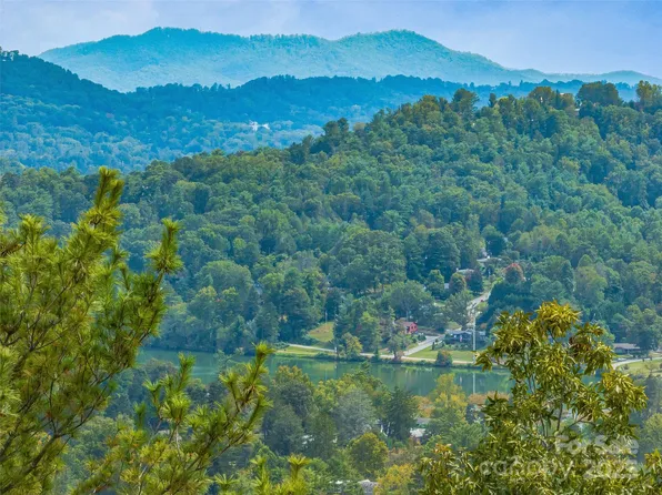 147 Senator Reynolds Rd, Asheville, NC 28804