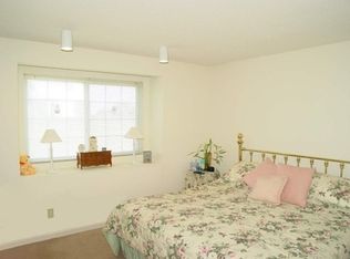 401 W Curtis Rd, Savoy, IL 61874