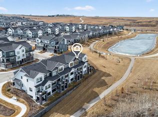 116 S Crestridge Cmn SW, Calgary, AB T3B6J5