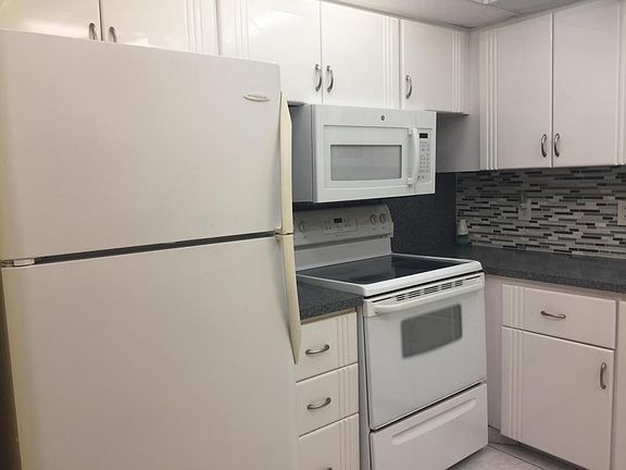 3rd image of 463 Wellington Dr #J-4630