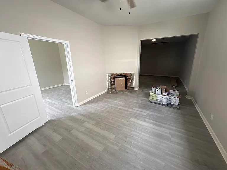 2649 Rowan St — Photo 3
