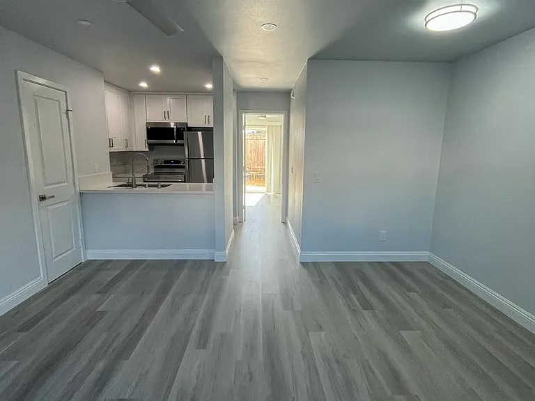 Canyon Creek Apartments B — Photo 19