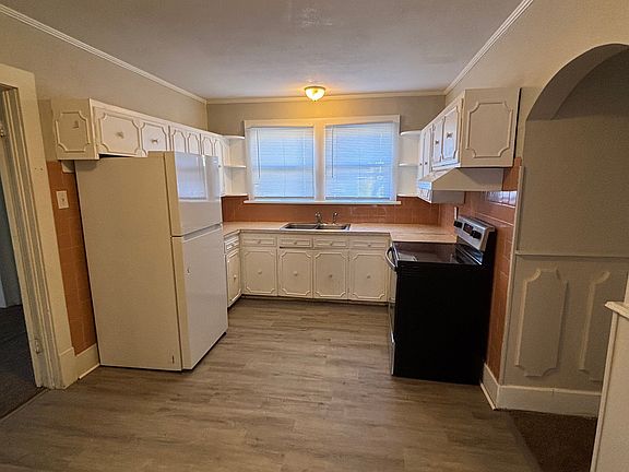 4th image of 1722 S Park Ave