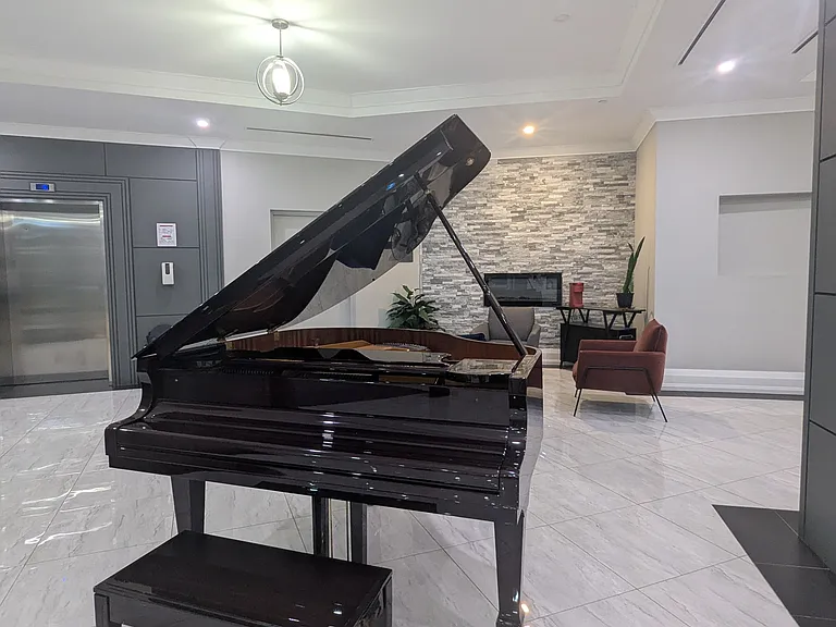 121 King St W — Photo 23
