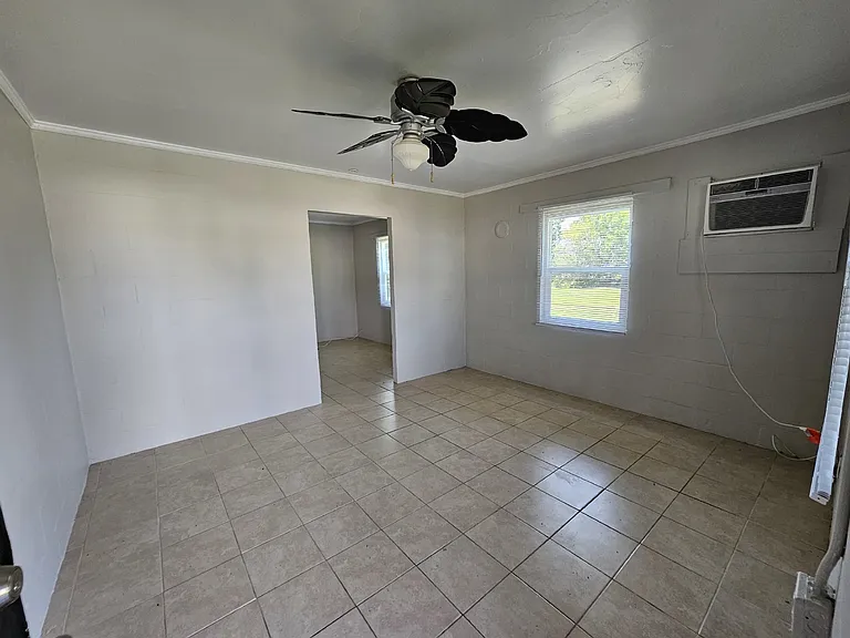 324 Pearl St #2 — Photo 17