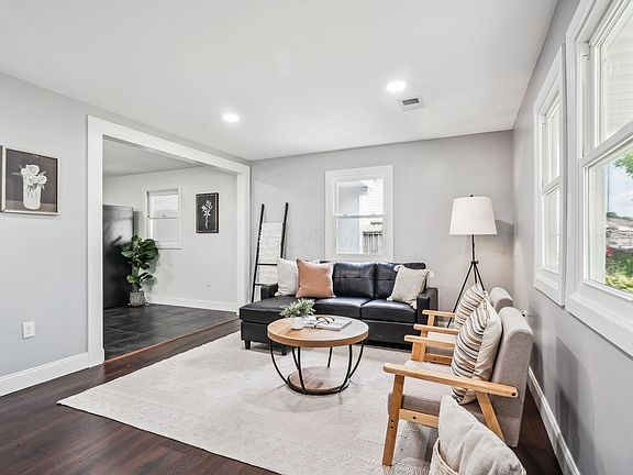 4th image of 4425 Saint Ann Ln