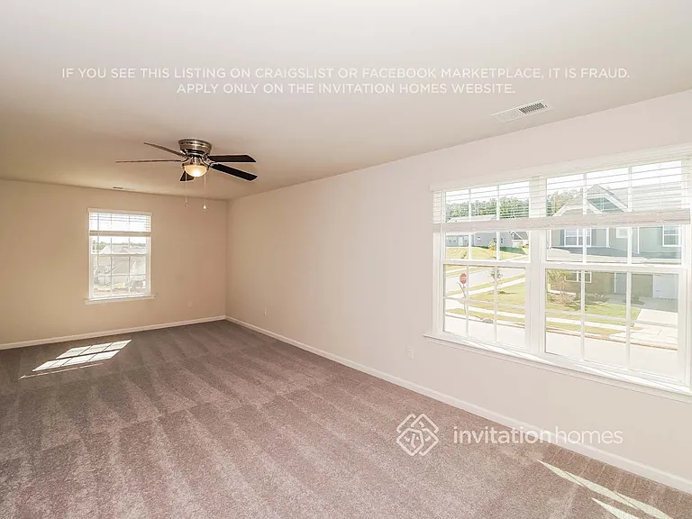 2046 Morning Gold Dr — Photo 11