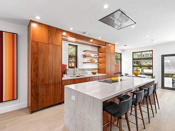5th image of 3561 Park Blvd