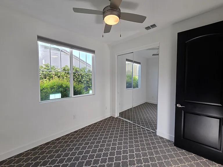 953 Kennedy Dr — Photo 28