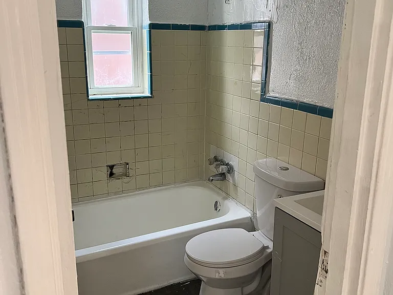 138 Glenridge Pl #B — Photo 6