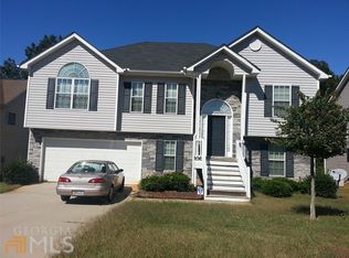 5788 Colonnade Dr, Rex, GA 30273