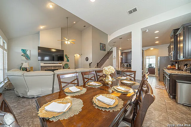 8923 Monument Parke — Photo 11