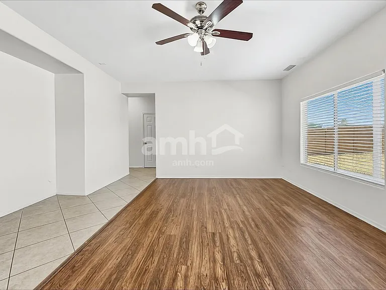 5308 S 53rd Ln — Photo 7