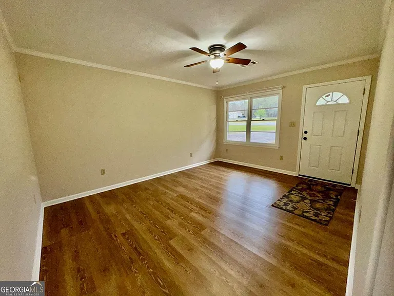 606 Viewpoint Dr — Photo 4