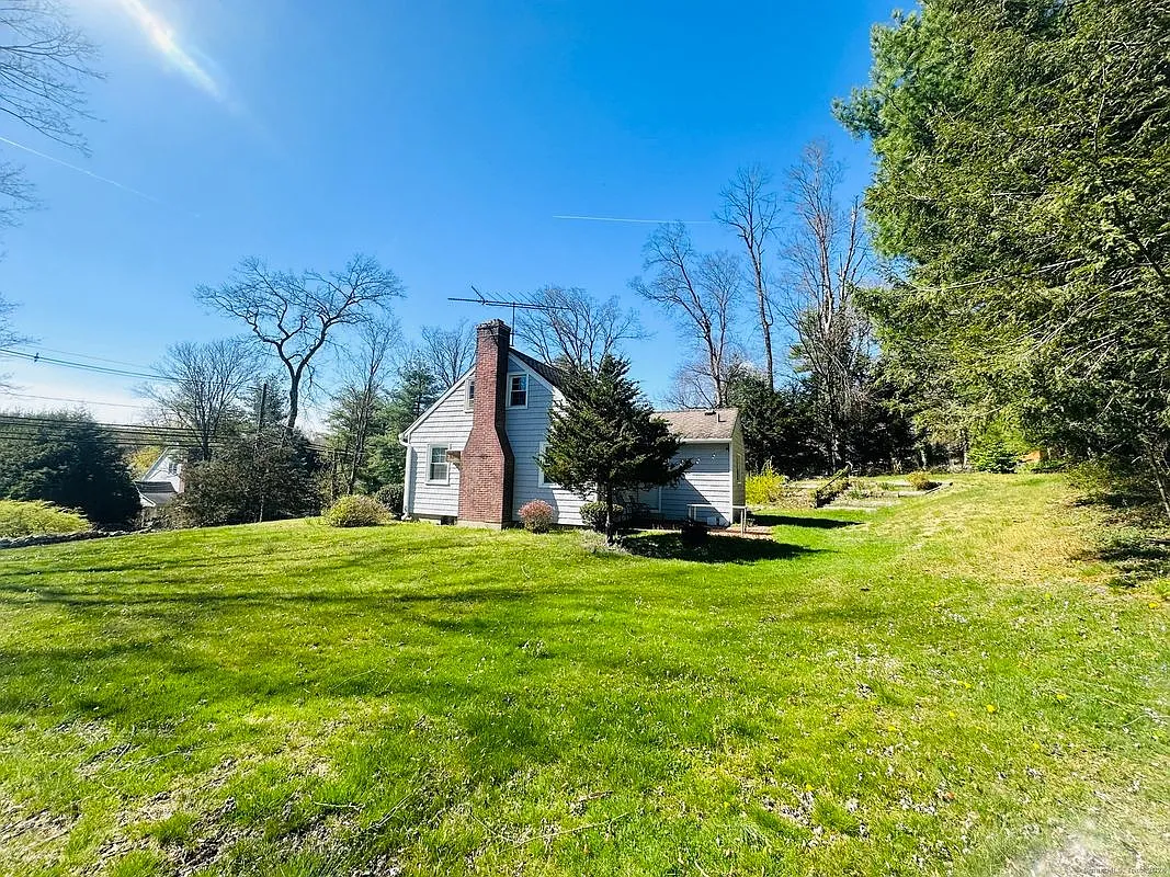 4 bed, 3.0 bath, 2516 sqft, $6,500 — Photo 4