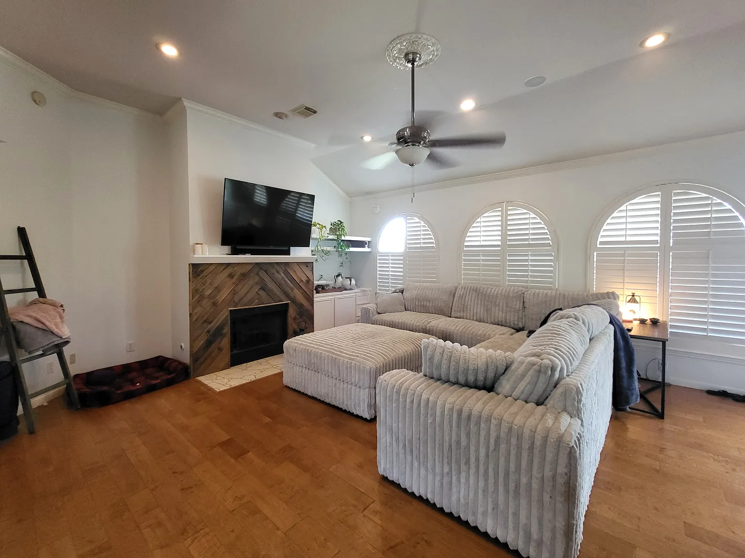 4 bed, 2182 sqft, $2,900 — Photo 4