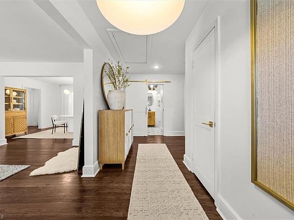 4th image of 511 Spruce St