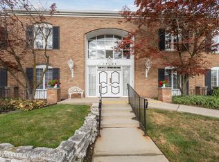 1740 Wellington Rd APT 103, Lansing, MI 48910