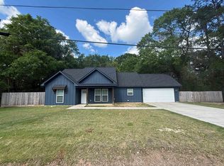 1020 W Avenue B, Silsbee, TX 77656