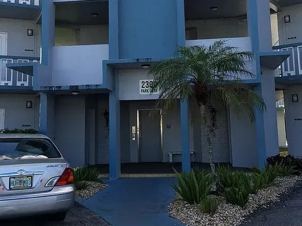 2300 Park Ln APT 312, Hollywood, FL 33021