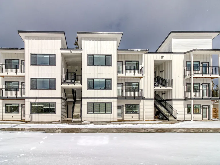 Luxury Apartment in La Pine! — Photo 5