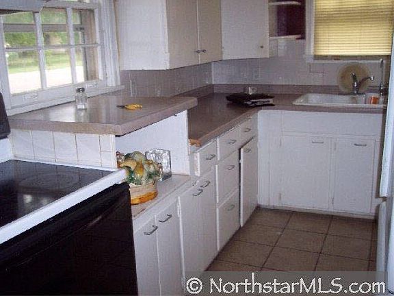 4th image of 496 12th Street N