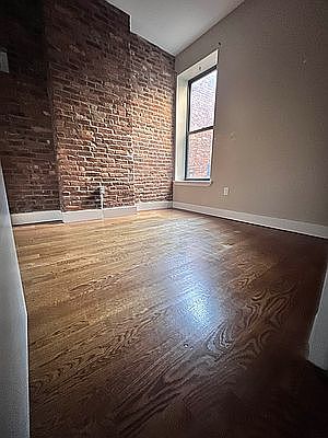 5th image of 406 Suydam St APT 3R