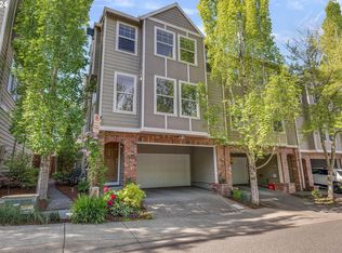 9056 SW Rystadt Ln, Portland, OR 97225