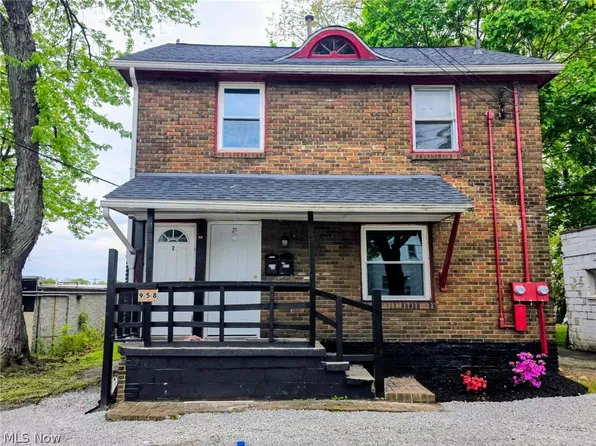 958 E Wilbeth Rd, Akron, OH 44306
