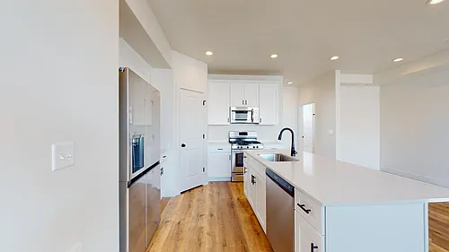 547 W 1810 N Photo 1