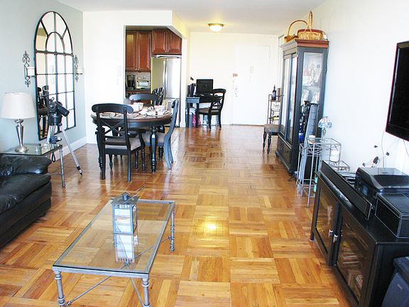 3rd image of 125-10 Queens Blvd #1524-25
