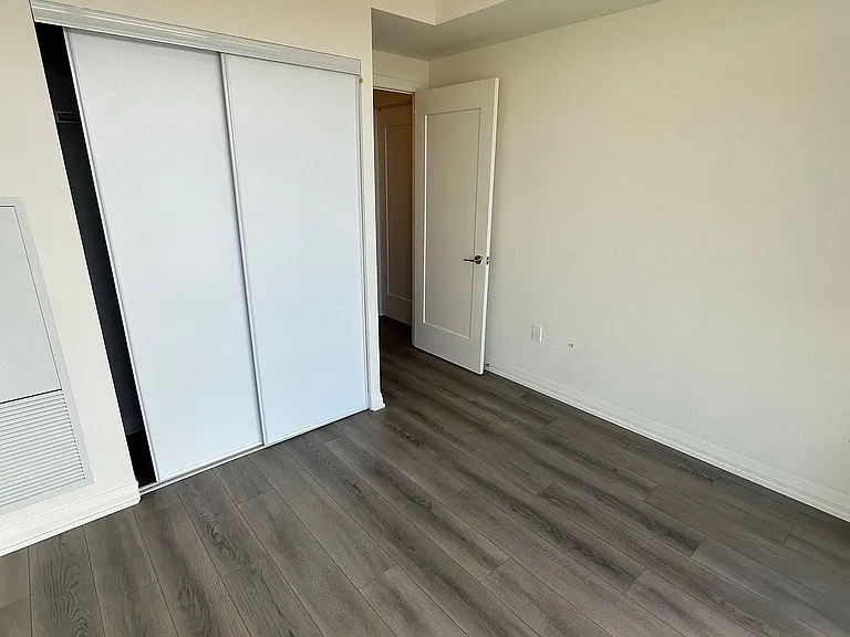 8960 Jane St #2112 — Photo 17