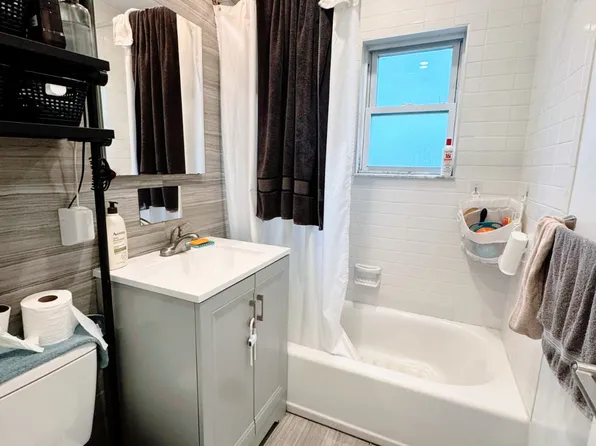 25-11 33rd Street image 8 of 10