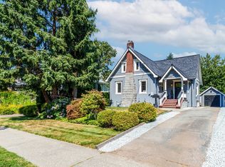 725 5th St, New Westminster, BC V3L2Y2