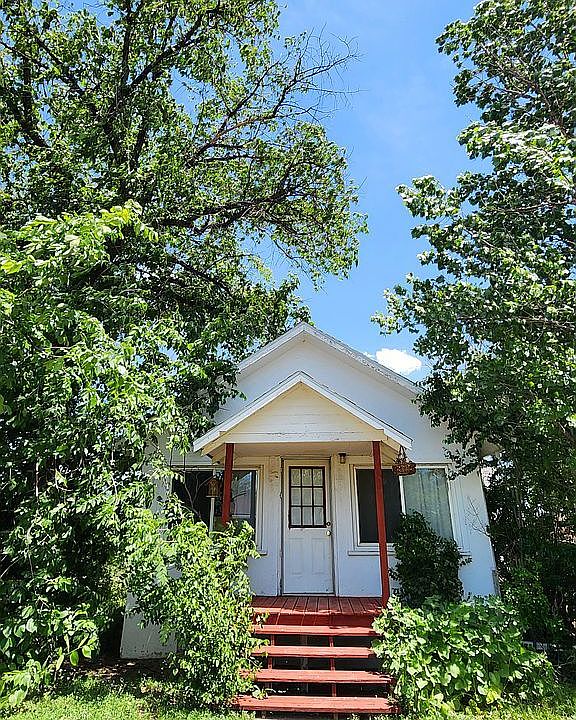 1st image of 1549 Haines St