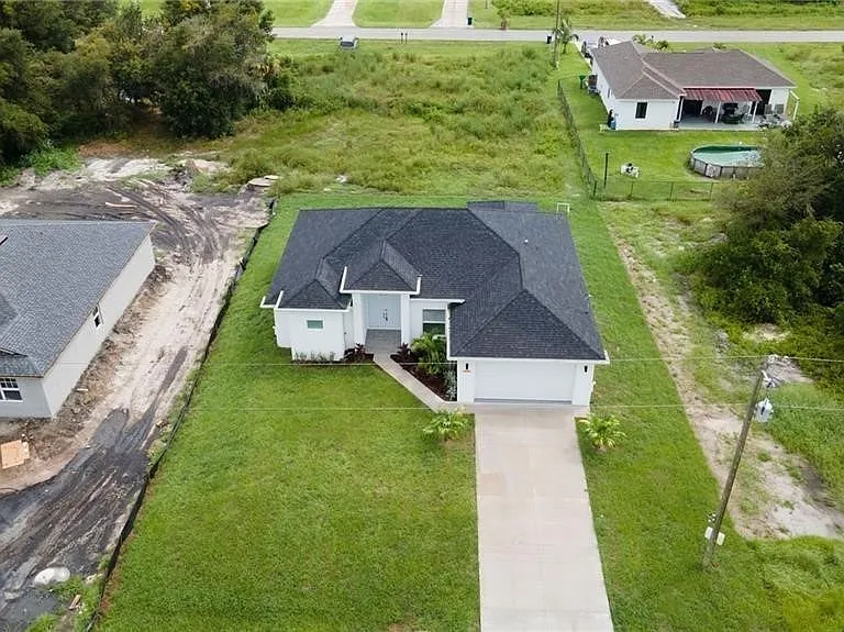 438 Poplar St — Photo 30