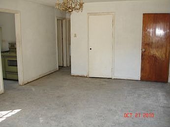 3rd image of 1119 Southlawn Blvd