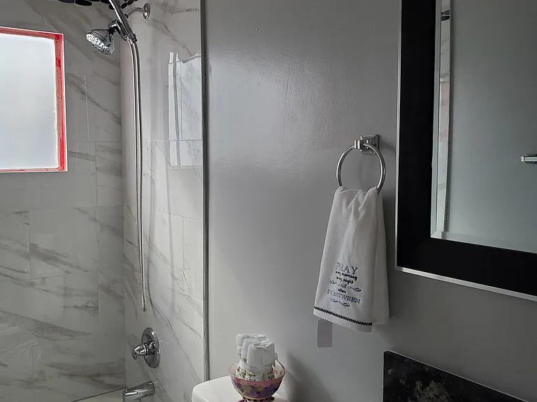 103 N Hayworth Ave #4 — Photo 14