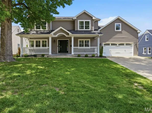 615 Meadowridge Ln, Saint Louis, MO 63122