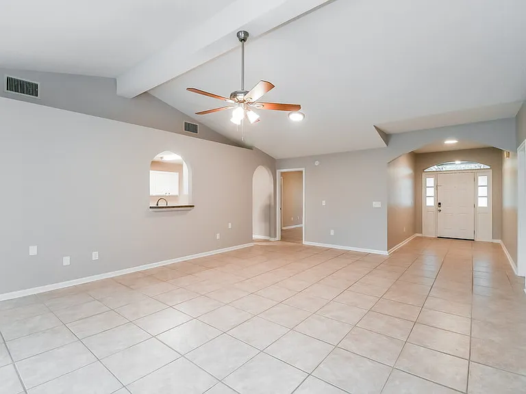 401 Baybrook Dr — Photo 5