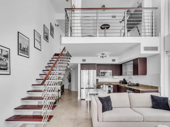 41 SE 5th St, Miami, FL