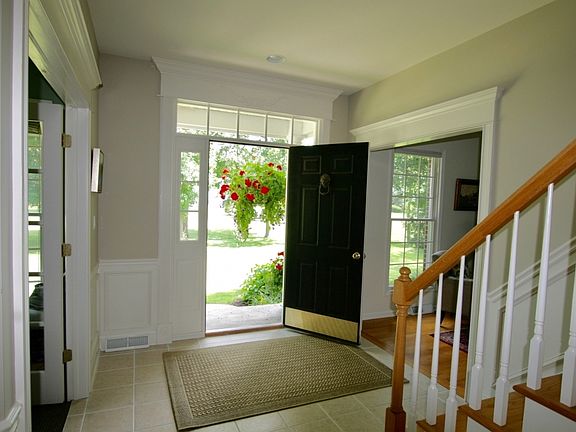 3rd image of 20 Claremont Dr